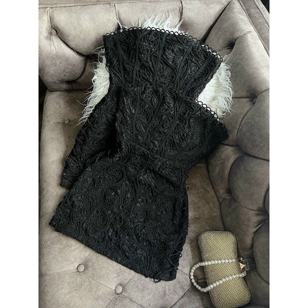 Đầm body ren cúp ngực