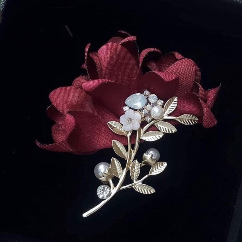 Hoa cài áo xinh xinh