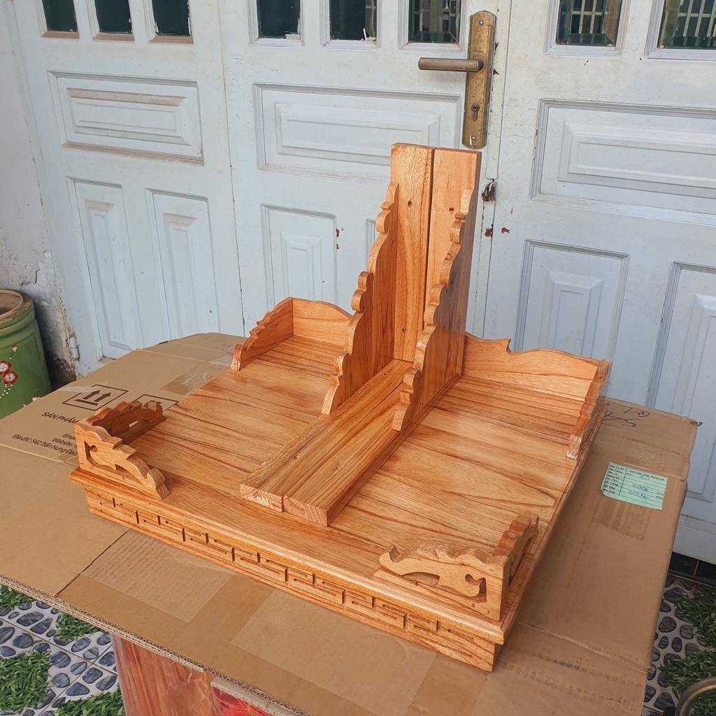 Bàn thờ treo tường gỗ xoan ngang 50cm trơn vàng nhạt