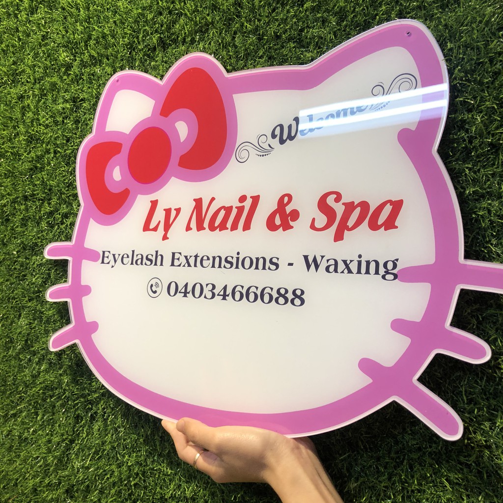 Bảng hiệu mica hello kitty - Thiết kế theo yêu cầu