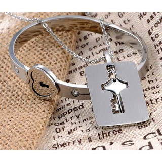 VÒNG TAY CAO CẤP Ổ KHÓA DÂY CHUYỀN CHÌA KHÓA TITAN KHÔNG ĐEN BẢO HÀNH VĨNH VIỄN CHO CÁC CẶP ĐÔI ĐANG YÊU.