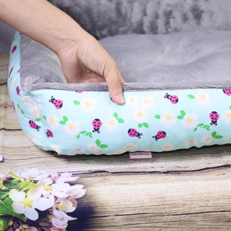 NỆM VUÔNG CHO CHÓ MÈO ( Tặng kèm gối)