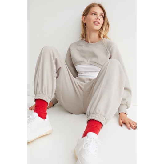 Áo H&M Cropped Sweatshirt Lửng Khoét Ngực