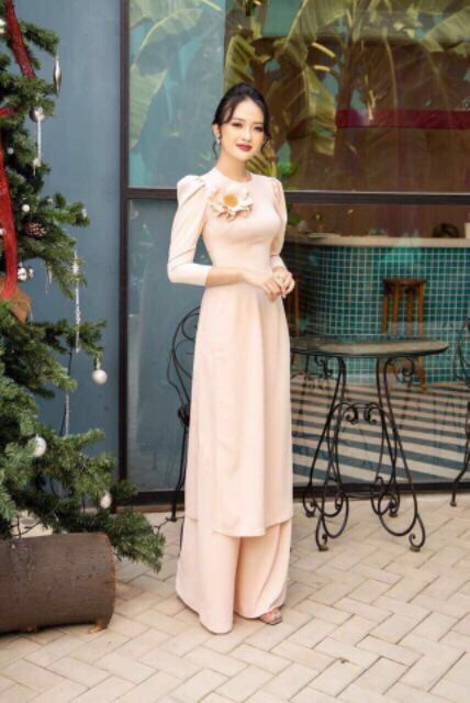 Áo dài tay bồng đính hoa kèm quần | BigBuy360 - bigbuy360.vn