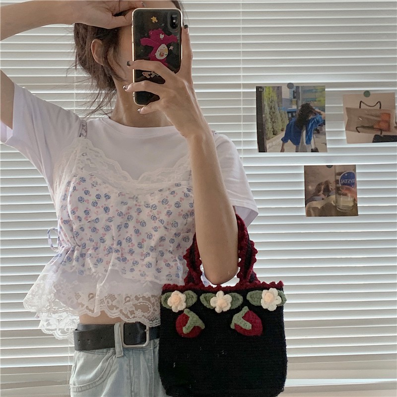 CÓ SẴN - Set áo croptop hoa nhí xanh phối ren cùng áo thun trắng | BigBuy360 - bigbuy360.vn