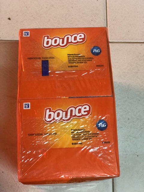 GIẤY THƠM BOUNCE QUẦN ÁO 4 IN 1 LỐC 2 x 160 TỜ CỦA MỸ