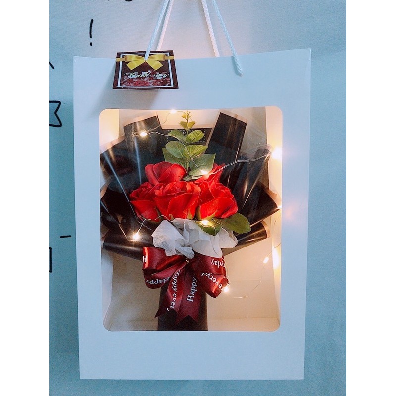 [Có túi] - Bó 5 hoa hồng sáp mix lá táo làm quà tặng lễ tình nhân cho bạn gái | BigBuy360 - bigbuy360.vn