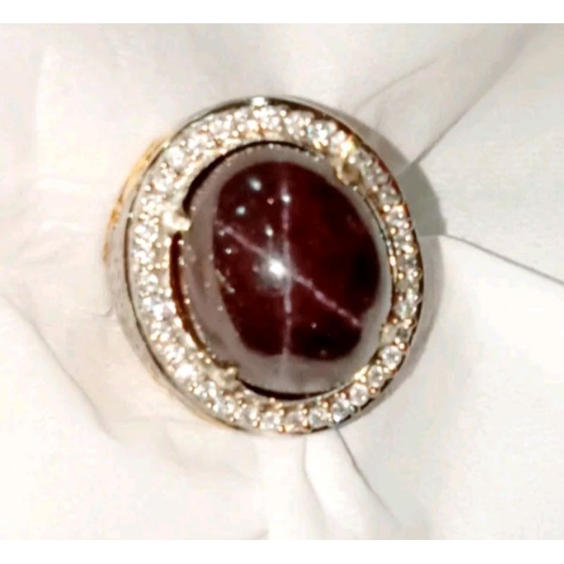 Nhẫn Đính Đá Garnet Màu Đỏ