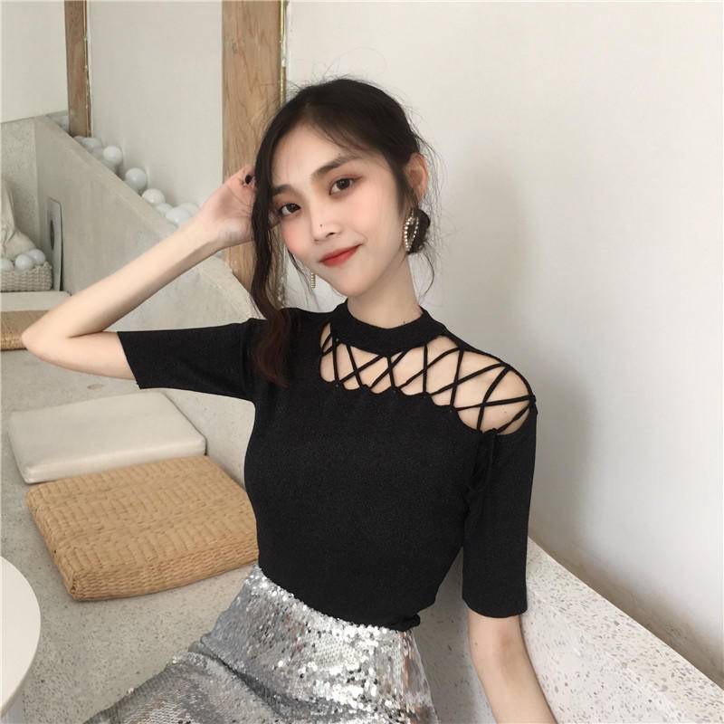 Áo Thun Nữ Ngắn Tay Cổ Tròn Khoét Vai Thời Trang Hàn