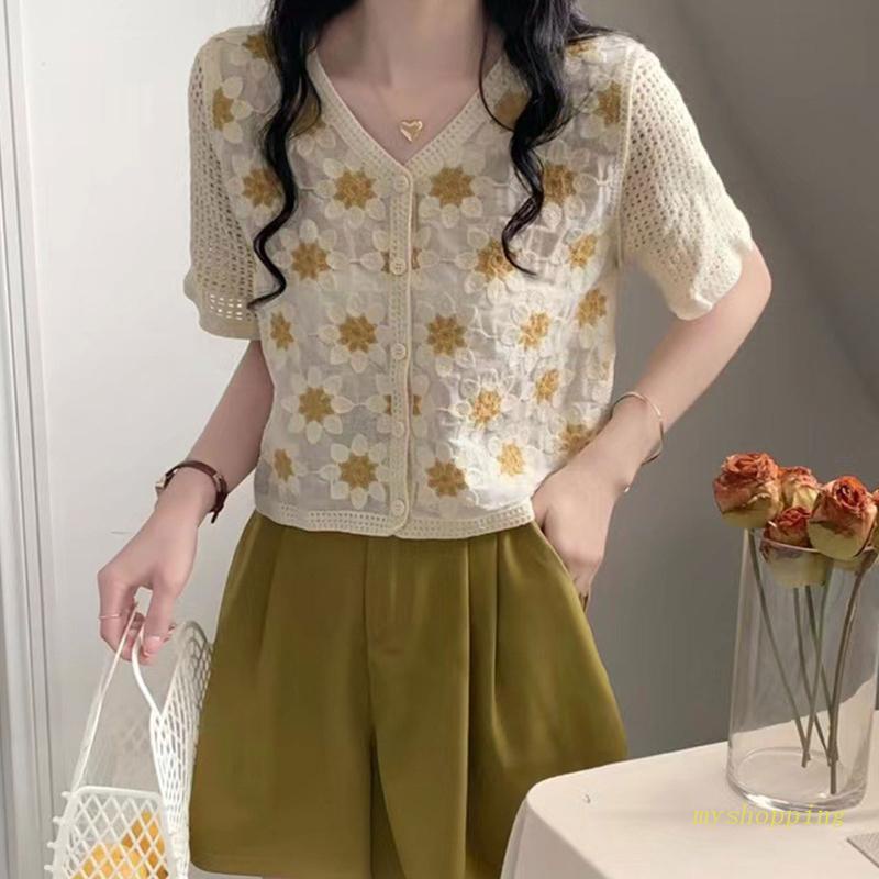 Áo Cardigan Dệt Kim Tay Ngắn Cổ Chữ V Cài Nút Họa Tiết Hoa Cúc Xinh Xắn Cho Nữ
