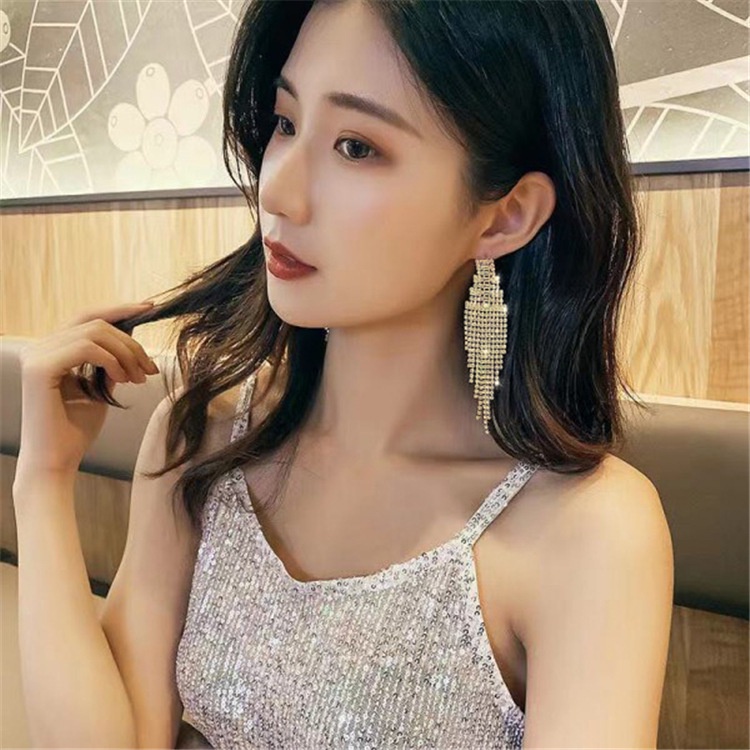 Bông Tai Dáng Dài Đính Đá Phối Tua Rua Thời Trang Cho Nữ