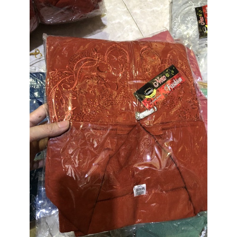 Áo khoác thun trung niên thêu hoa văn | BigBuy360 - bigbuy360.vn