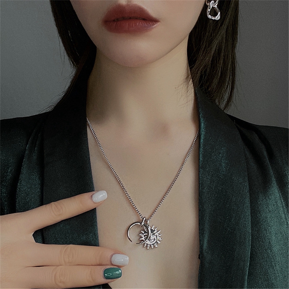 Dây chuyền mặt hình mặt trời đang cười và mặt trăng phong cách Hàn Quốc retro đơn giản thời trang cho nữ