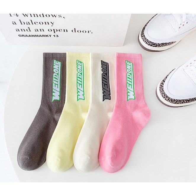 Vớ Tất cao cổ chữ WELLDONE Nam Nữ phong cách trẻ trung, năng động.