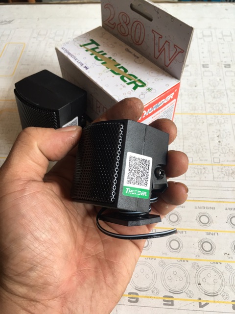 Cặp loa siêu trép thạch anh Thunder
