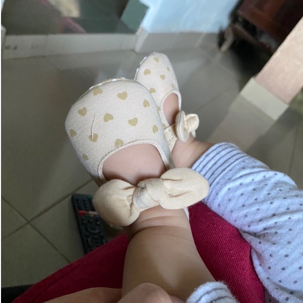 Đôi giày búp bê  cho bé gái tập đi đế mềm chống trượt đính nơ xinh xắn dễ thương
