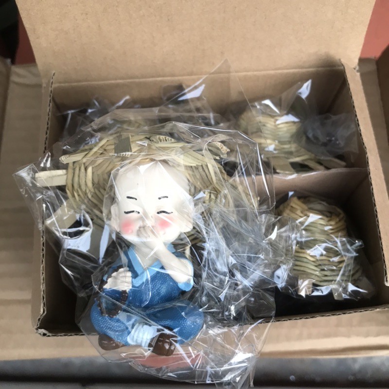 bộ tượng bốn chú tiểu đội mũ rơm( bộ tượng bốn không )