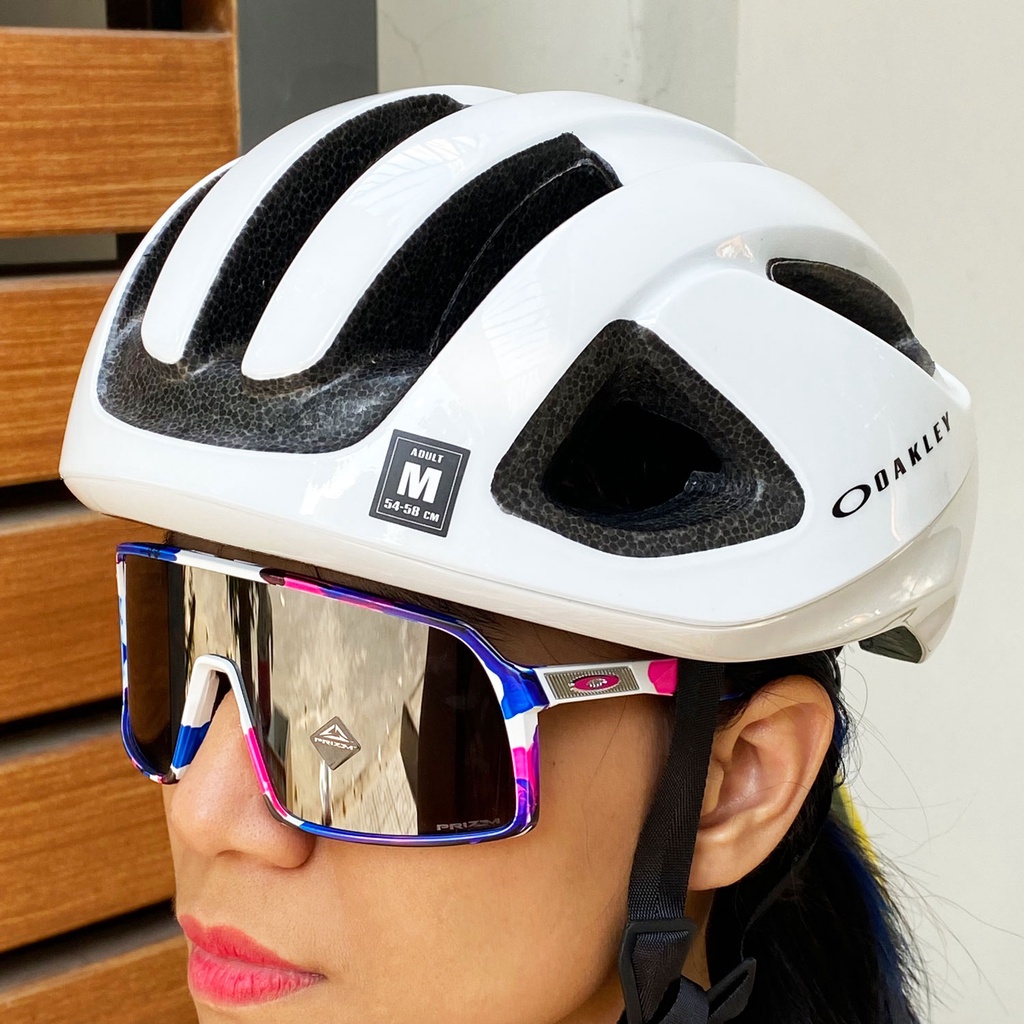 Nón Bảo Hiểm Xe Đạp Oakley ARO3 Lite – White