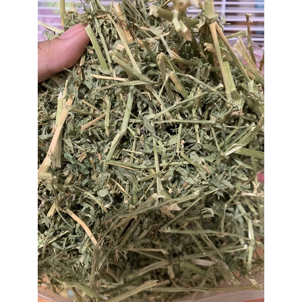 cỏ khô alffa cho thỏ , bọ , guinepig ( 1kg )