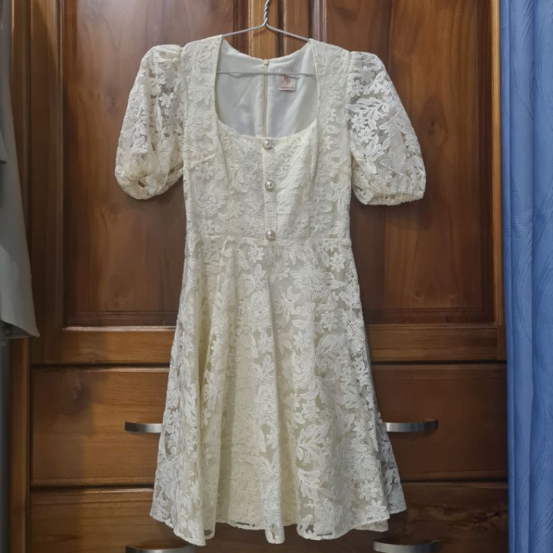 Đầm Lep và Leila Closet