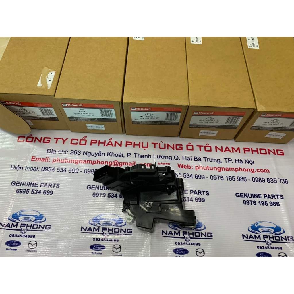 Ổ khoá ngậm Focus 1.8  trước RH LH - 3M5AR21812AL / 3M5AR21813ES