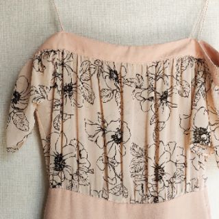 Đầm Elise M trễ vai
