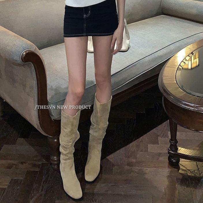 Giày Bốt Da Lộn Gót Dày Mũi Nhọn Gấp Nếp Màu Nâu Phong Cách Âu Mỹ Cho Nữ