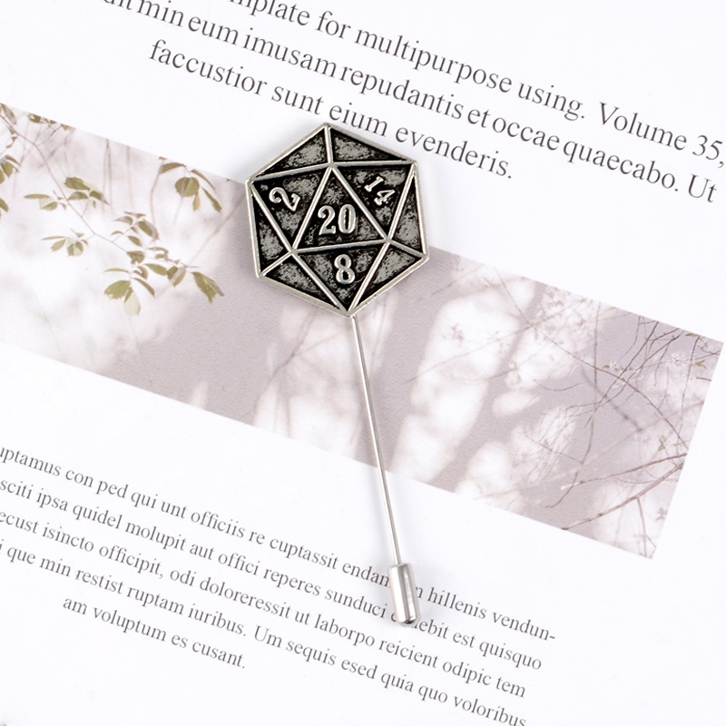 Ghim Cài Áo Hình Xúc Xắc D20 Thời Trang