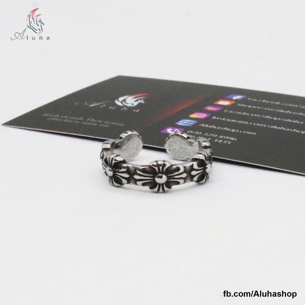 Nhẫn Titan không rỉ Chrome Heart khắc chữ tinh xảo hoa Iris - R090 - s6 - Aluha