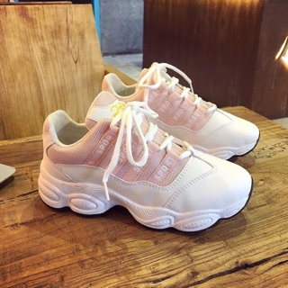Giày Sneakers cá tánh