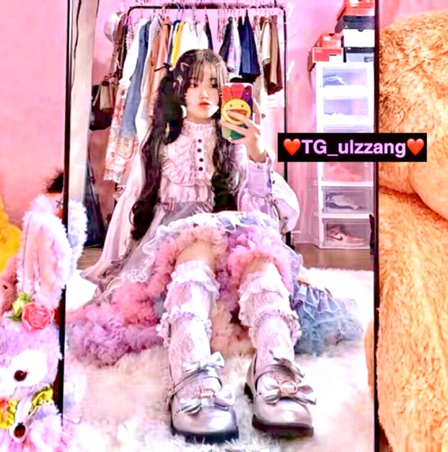 Tùng váy LOLITA rainbow phồng xoè cosplayer