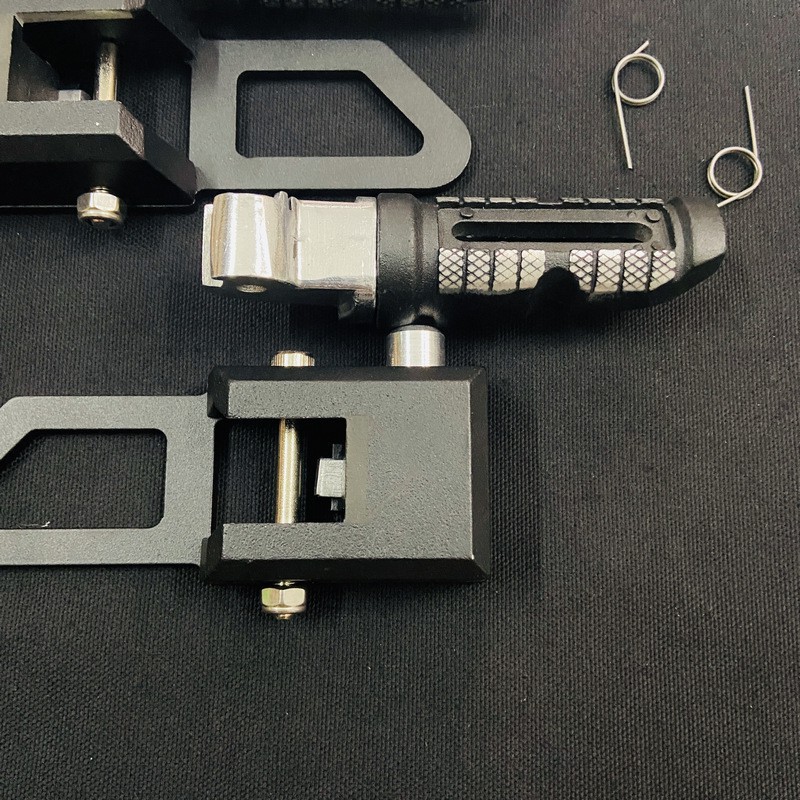 GÁC CHÂN NHÔM BẤM CHO CÁC DÒNG XE VARIO 150,VARIO 125,CLICK,AB 125,VISION CAO CẤP