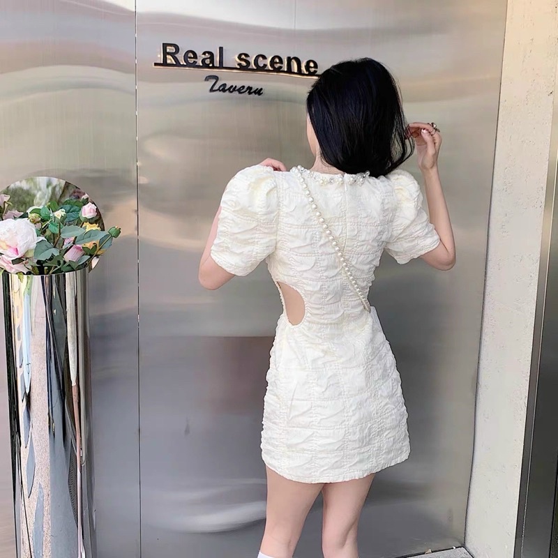 Đầm xốp nổi khoét eo xinh