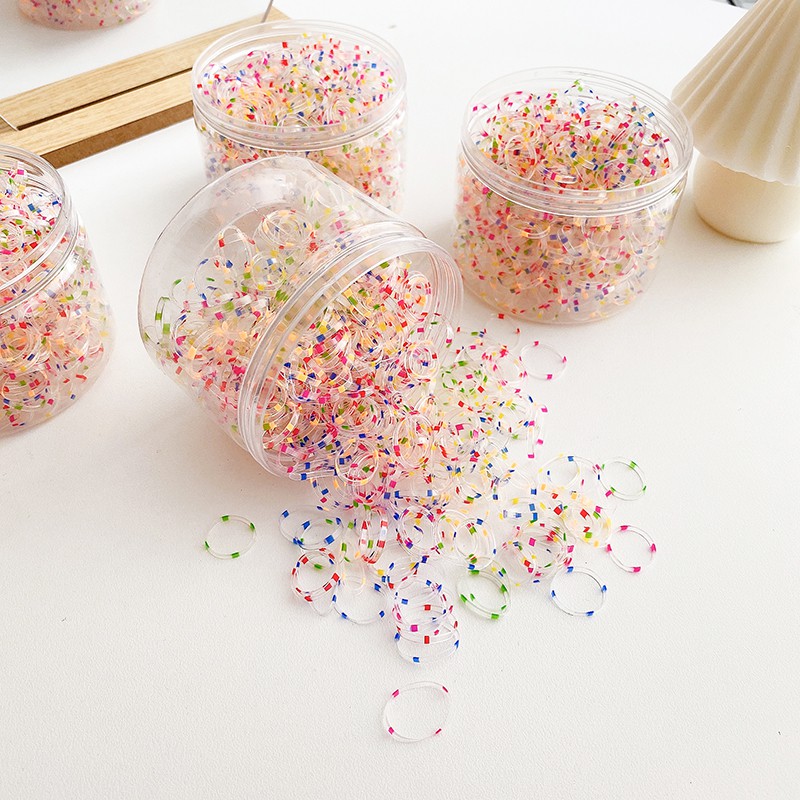 Dây buộc tóc dùng một lần không làm tổn thương tóc bé gái