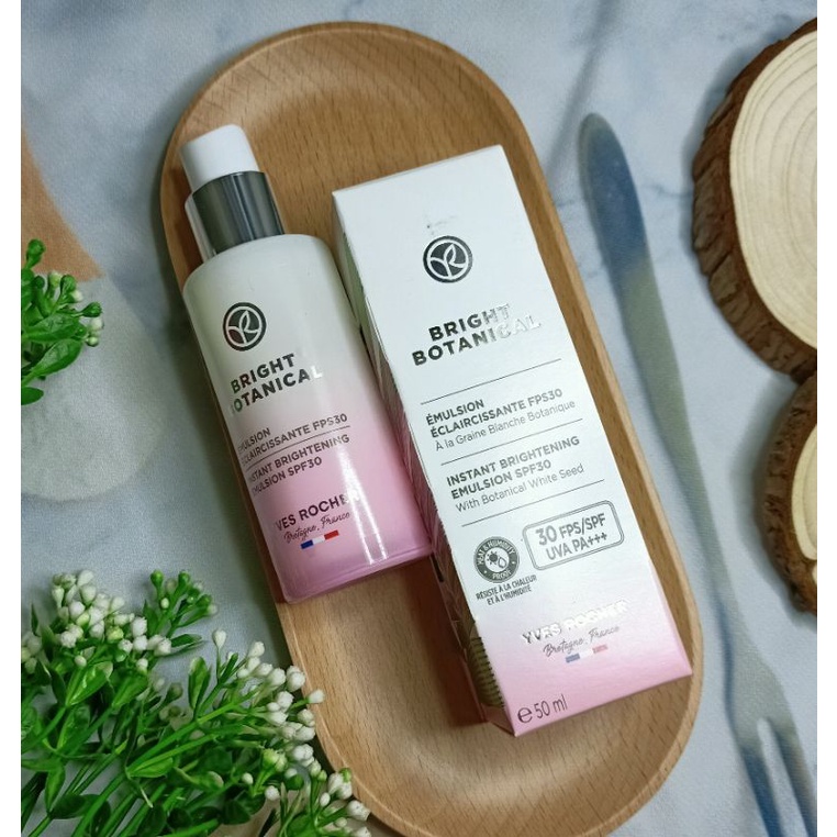 Mẫu mới Sữa dưỡng trắng da Yves Rocher White Botanical Exceptional Youth Emulsion SPF30 PA