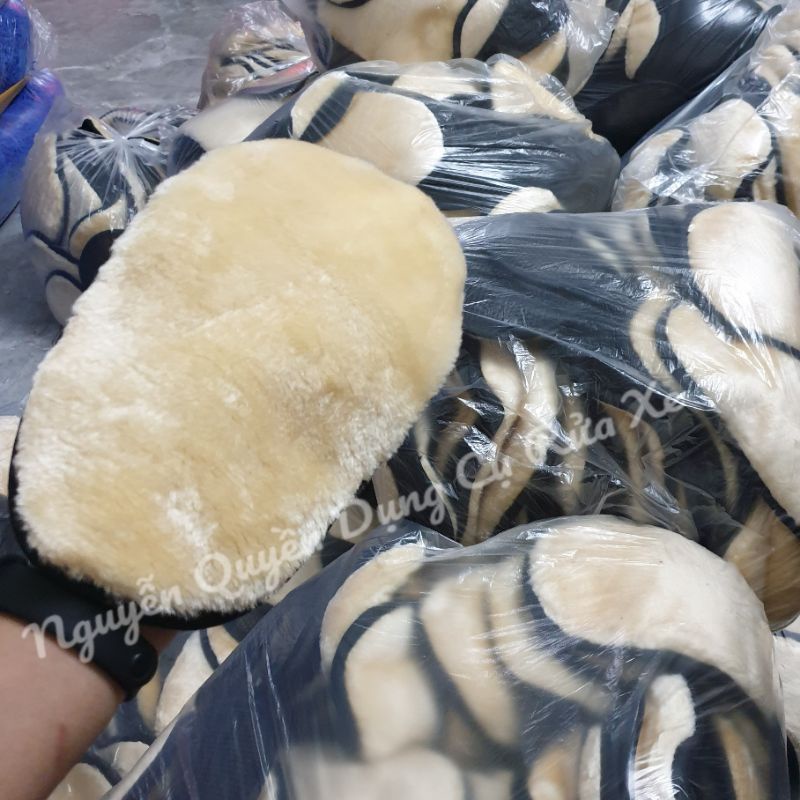 Găng Tay Rửa Xe Máy Ô Tô Chất Liệu Lông Cừu