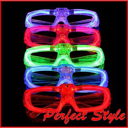 Kính rèm gắn đèn led phát sáng nhiều màu nhấp nháy độc đáo vui nhộn dạo phố tiệc tùng sinh nhật