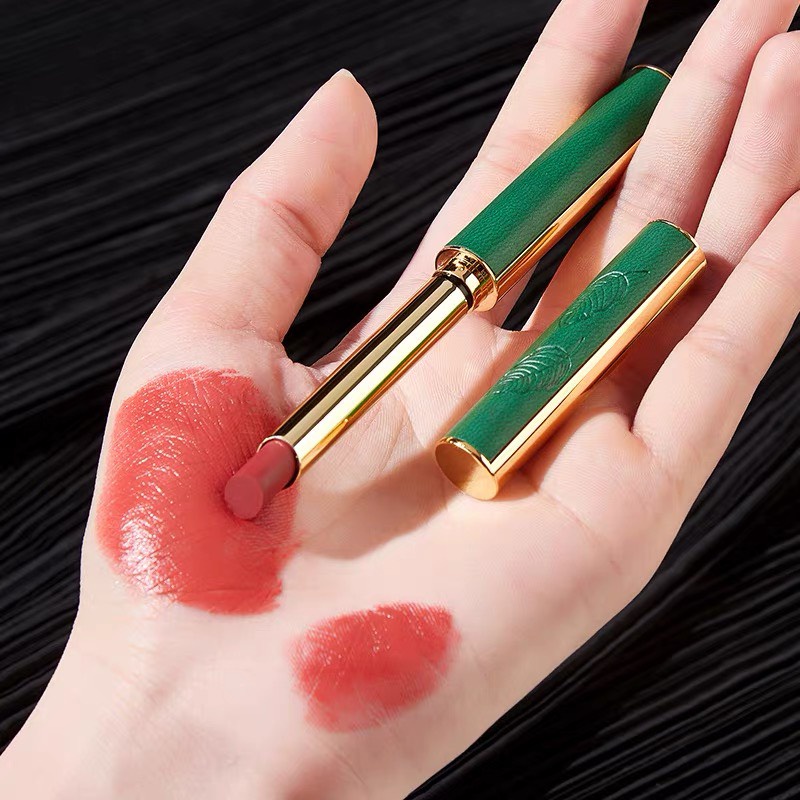 Son Lì Beauty Heyxi Vỏ Xanh Siêu Sang Chảnh Chất Son Mượt Mịn Không Gây Khô Môi | BigBuy360 - bigbuy360.vn