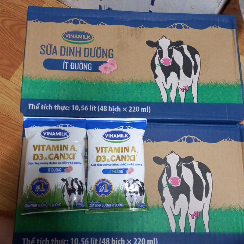 Sữa dinh dưỡng ít đường VINAMILK (48 bịch x 220ml)