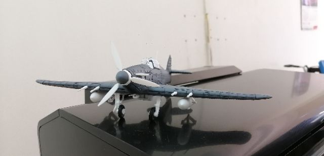 Bộ lắp ráp (DIY) mô hình máy bay Hurricane Tỷ lệ 1:48