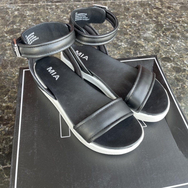 Sandal nữ Mia  Dép quai hậu nữ da Pu đế 3cm cao su xuất dư 0822