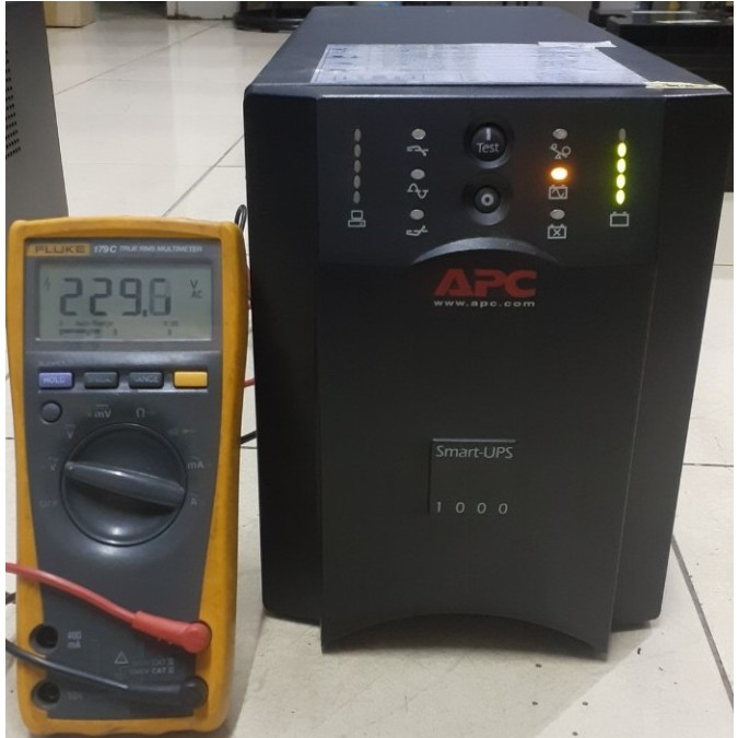 Bộ lưu điện UPS APC SUA1000I 1000VA sóng sine chuẩn không bình