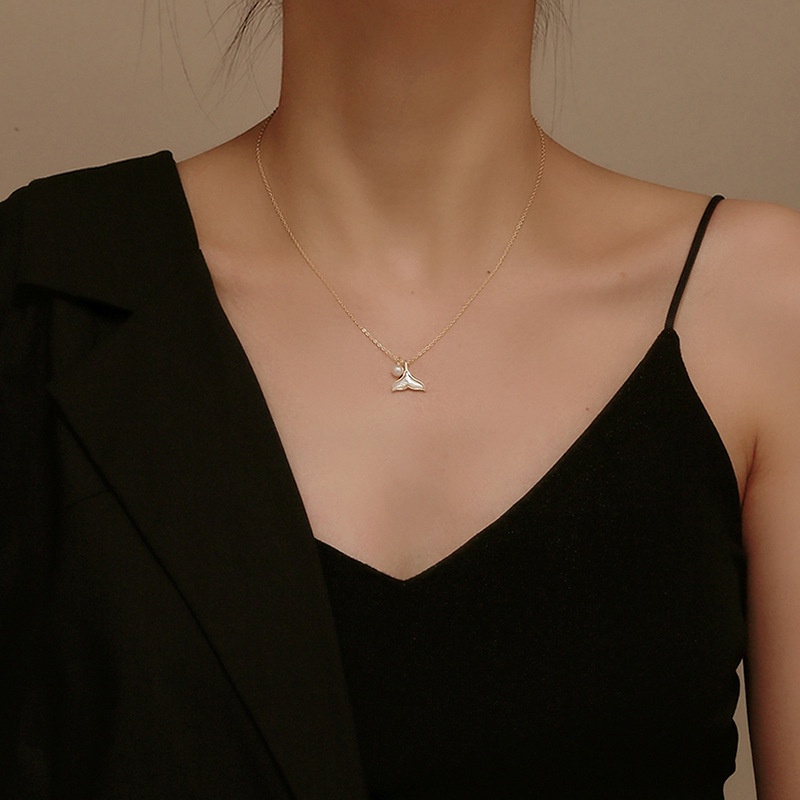 Dây chuyền titan đuôi cá phối ngọc trai nhân tạo  [  KHÔNG ĐEN GỈ ]   Her Accessories CT14