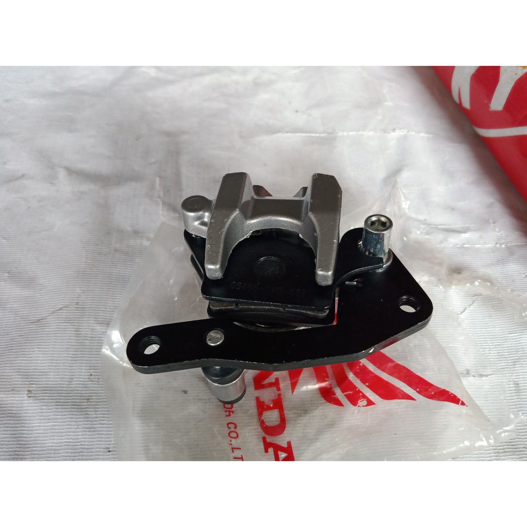 CỤM HEO DẦU DƯỚI HONDA AIR BLADE 125 MÀU BẠC