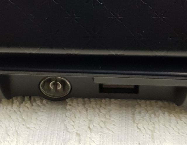 ĐẦU ĐĨA DVD KHÔNG KÉN ĐĨA CÓ MÀN HÌNH 9-8INCH