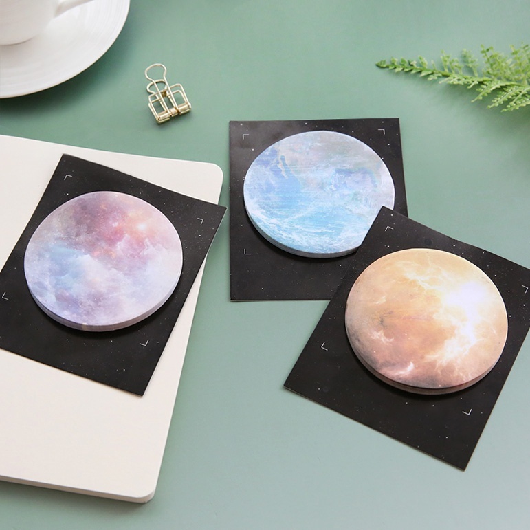 Set 3 Giấy Dán Ghi Chú Hình Hành Tinh Sáng Tạo Phong Cách Ngẫu Nhiên Cho Trường Học/Văn Phòng