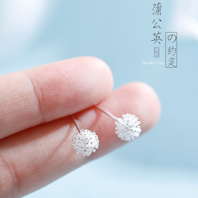 Bông tai kiểu dáng độc đáo