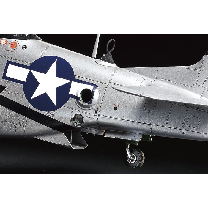 Mô hình máy bay quân sự 1/32 SCALE NORTH AMERICAN P-51D/K MUSTANG? (PACIFIC THEATER) 60323 Tamiya