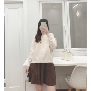 Áo cardigan trơn basic nút ngọc