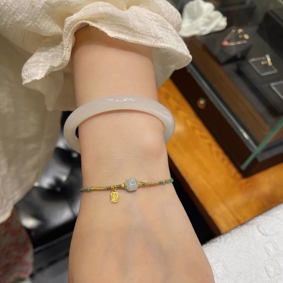 Vòng Tay Ngọc Bích Màu Trắng Xanh Lam Phong Cách Hoàng Gia Mới